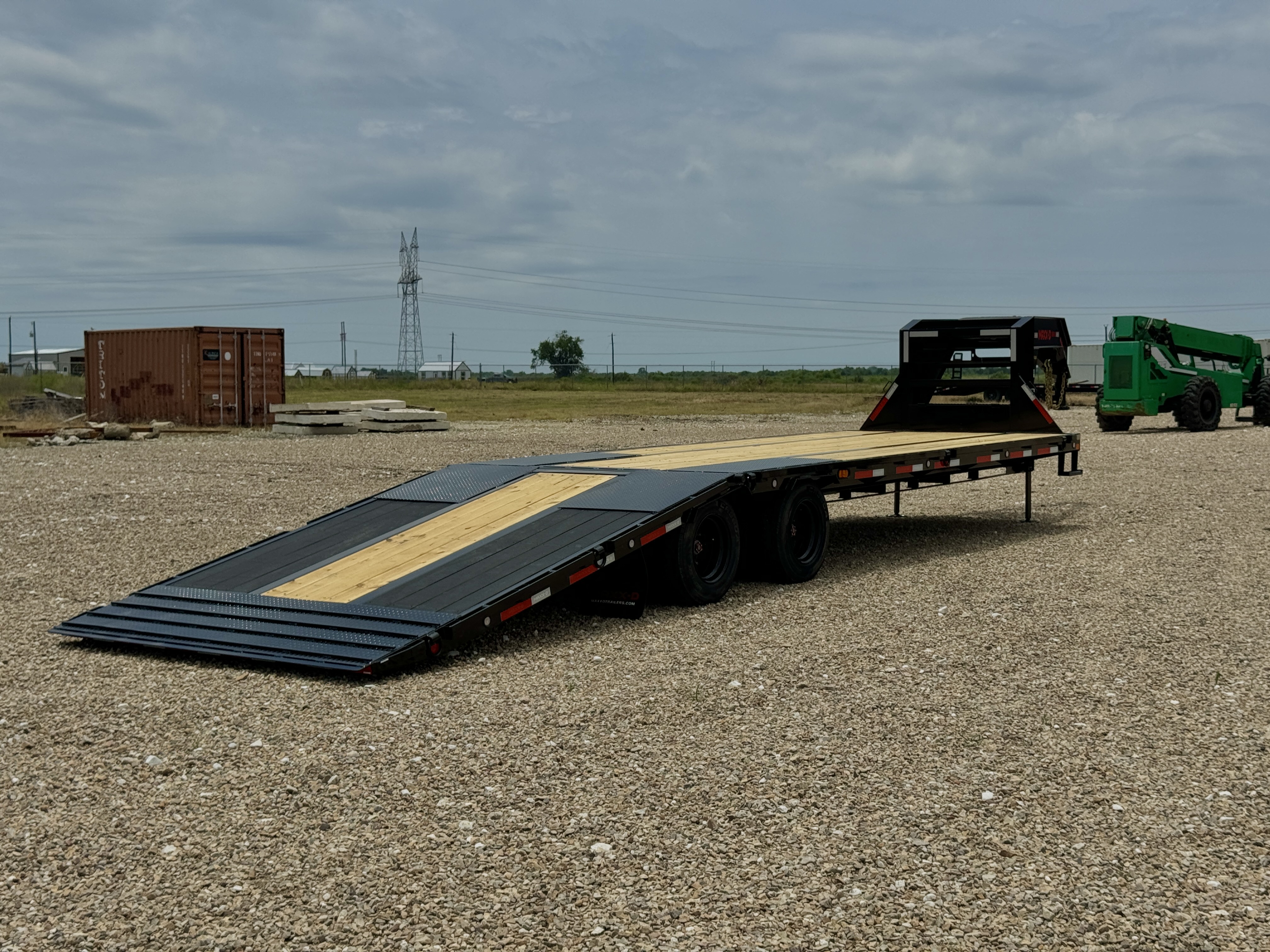 2024MAXXDTrailersYDX32'X102"22.5KGVWRTandemDualHydraulic